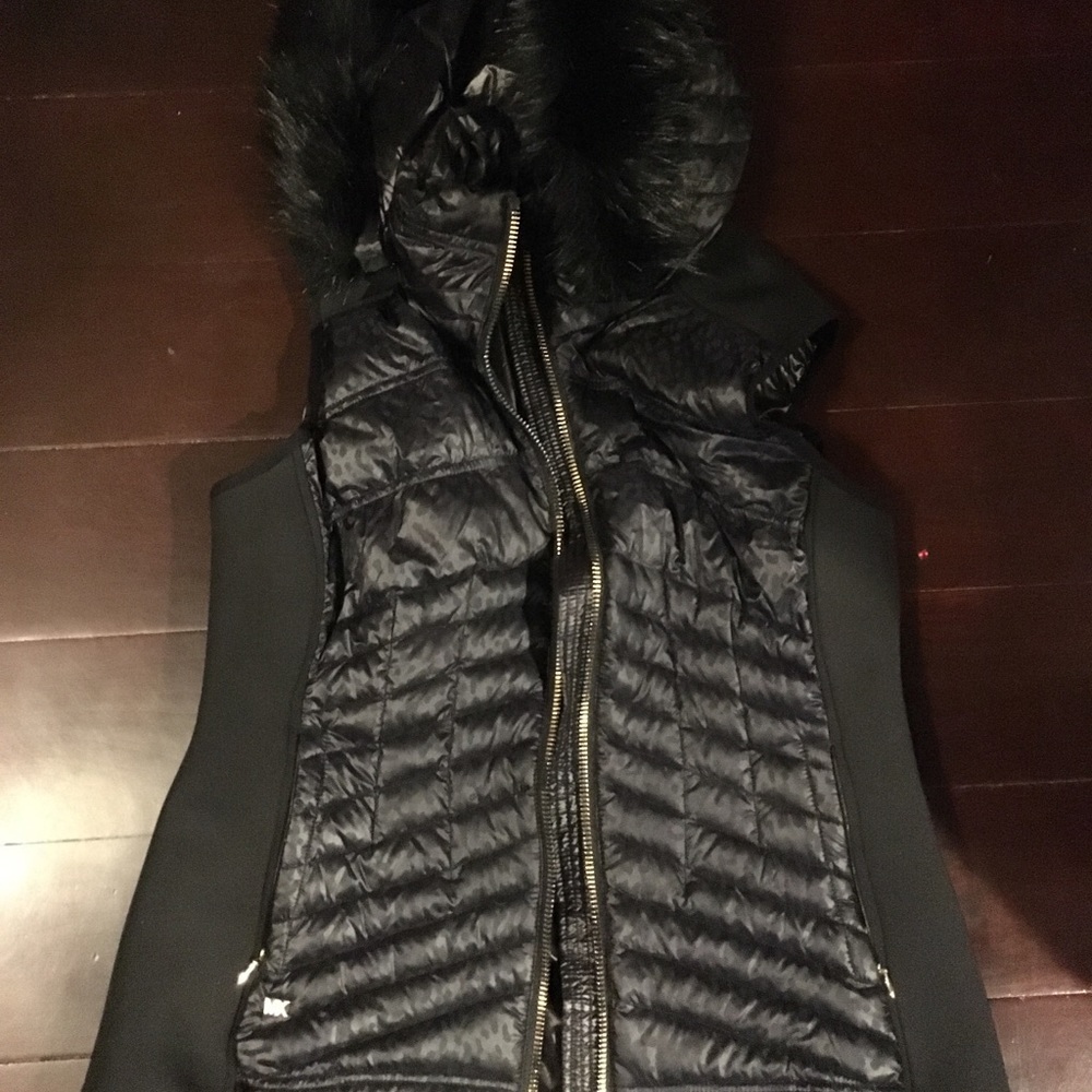 Michael Kors black vest. Size Large.